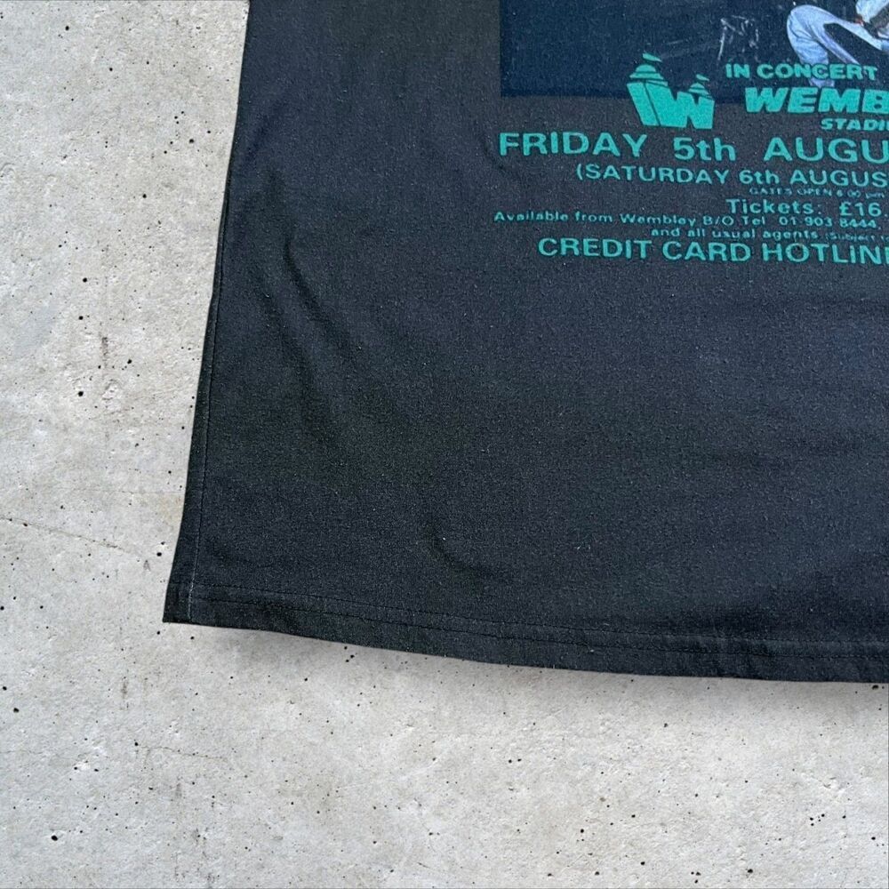 Pink Floyd T-Shirt Size Small In Concert Wembley Stadium Gray Reprint Shirt - Picture 2 of 9